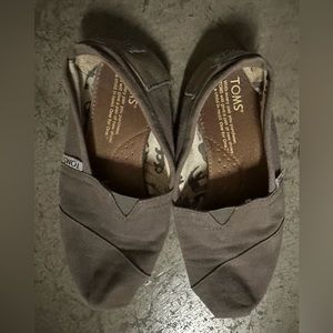 Women’s Shoes Toms